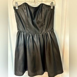 Classy short Black taffeta tube dress